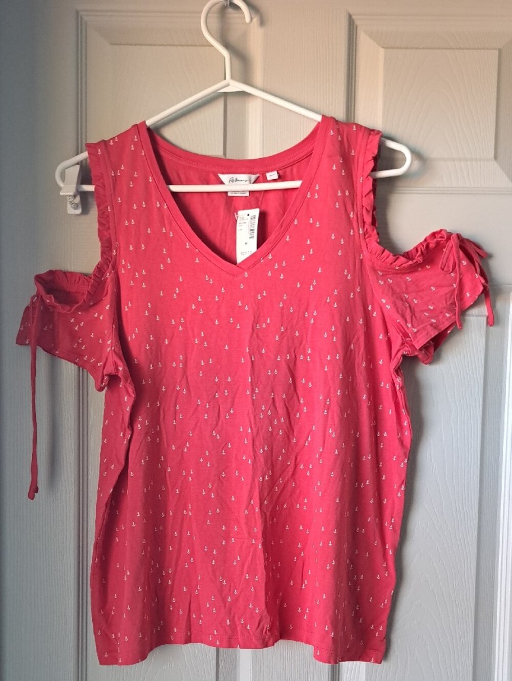 Reitmans Pink Anchor Cold Shouldet V-Neck Tee